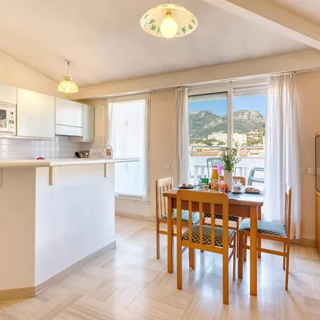 Floor Close To The Sea - Happy Menton