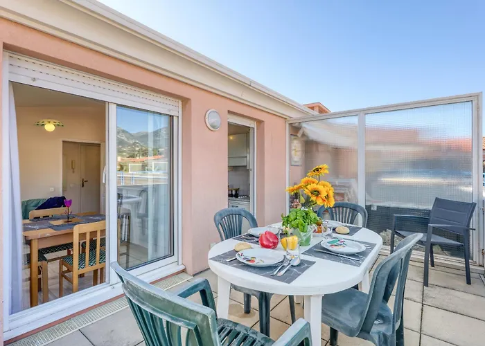 Floor Close To The Sea - Happy Apartment *