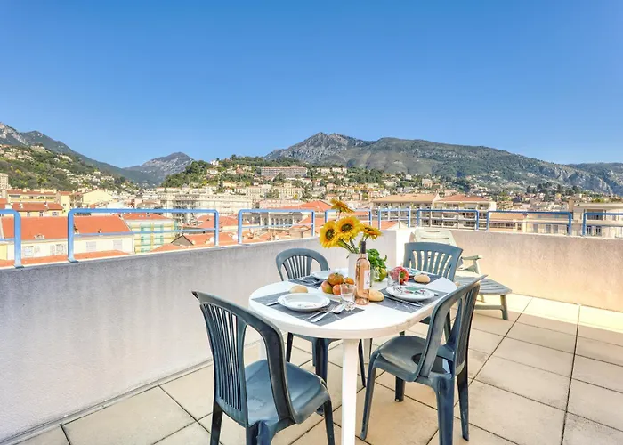 Apartment Floor Close To The Sea - Happy