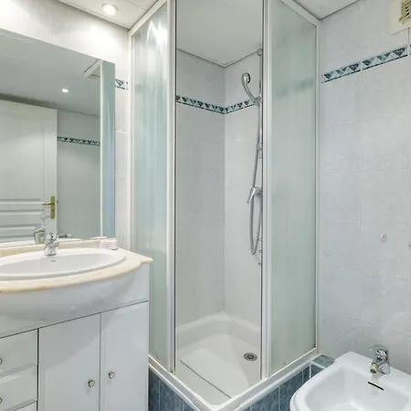 Floor Close To The Sea - Happy * Menton