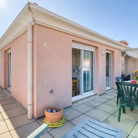 Floor Close To The Sea - Happy Apartment