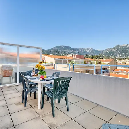 Floor Close To The Sea - Happy Apartment