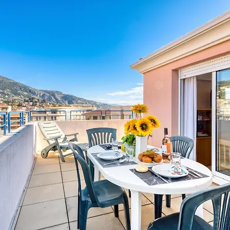 Apartment Floor Close To The Sea - Happy