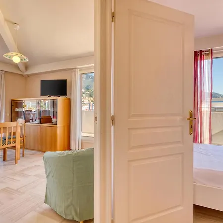 Floor Close To The Sea - Happy Apartment *
